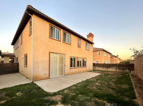 37245 Parkway Dr, Beaumont CA  92223-8104 exterior