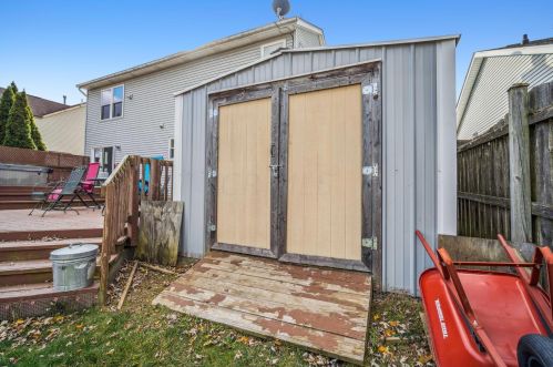 2552 Willowgate Rd, Darbydale OH  43123-1589 exterior