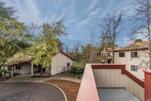 2503 Westberry Dr, Santa Rosa CA 95403-4135 exterior