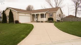 3904 Meadowlawn Dr, Sandusky, OH 44870-5686