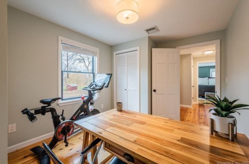 2 Katherine Rd, Lyme CT  06371-1620 exterior