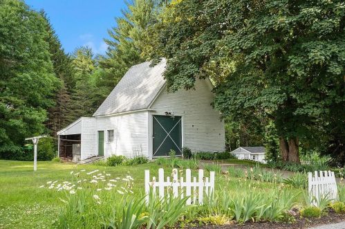 34 Brady Ave, Salem, NH 03079-4008