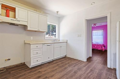 210 Cherry St, Lodi CA  95240-4804 exterior