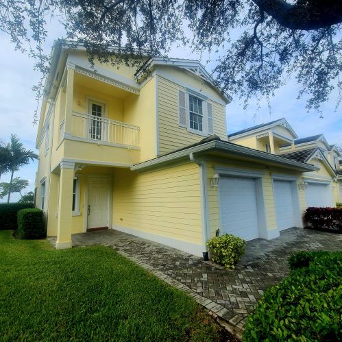 1306 Mariner Bay Blvd, Fort Pierce, FL 34949-3609