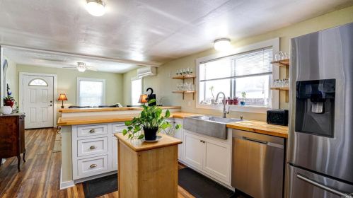 742 Oak St, Ukiah CA  95482-3902 exterior