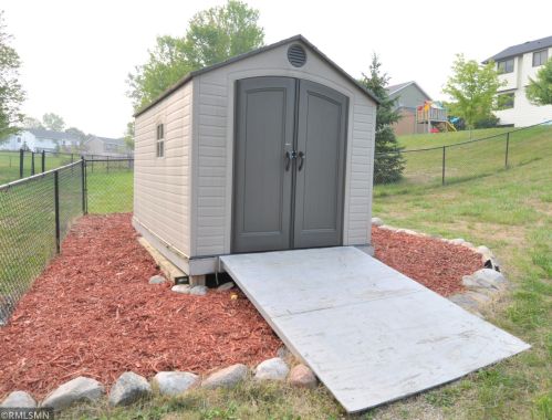 232 Arnica Dr, Minnetrista MN  55388 exterior