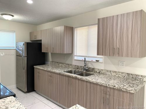 206 5th Ave, Dania Beach FL  33004-2915 exterior