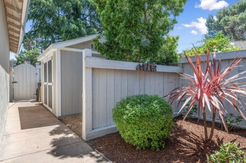 1278 Golden Way, Los Altos CA  94024-5423 exterior