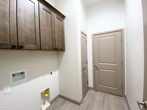 9094 Saguaro Cir, Mohave Valley AZ  86440-8631 exterior