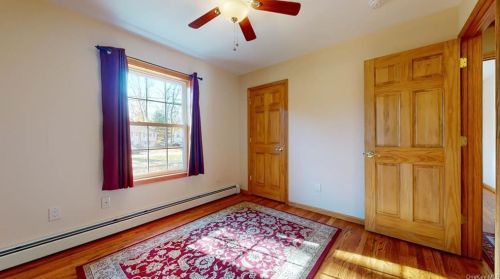 27 Wildwood Dr, New Hamburg NY  12590-2037 exterior