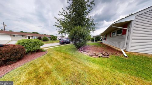 54 Magna Dr, Ironton, PA 18037-1436