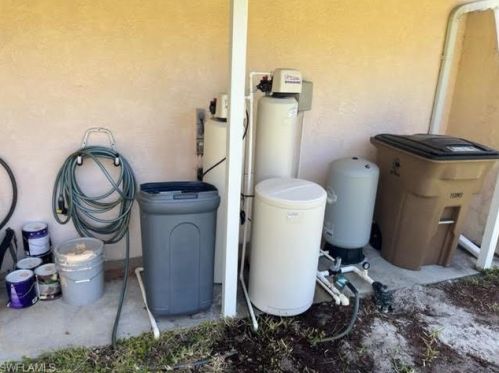 3103 6 St, Lehigh Acres FL 33976-2570 exterior