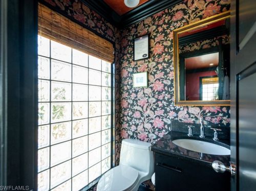 5721 Sanibel Captiva Rd, Sanibel FL  33957-2309 exterior