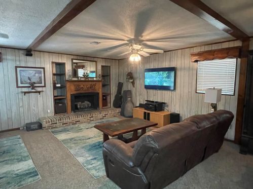 5524 Walker Rd, Milton, FL 32570-8161