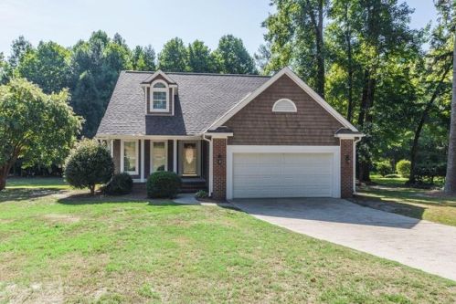 122 Farnsworth Dr, Goldsboro, NC 27530-9046