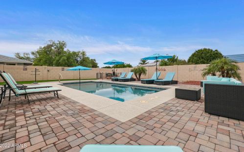 10850 Brookside Dr, Sun City AZ 85351-1013 exterior