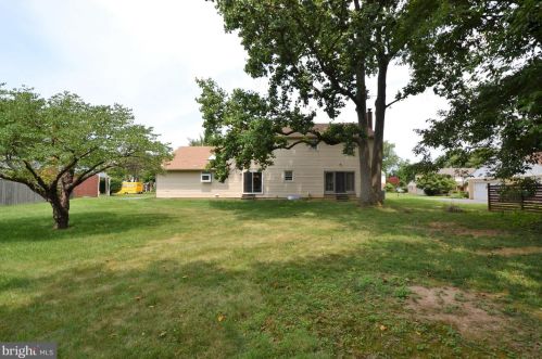 4606 Talley Hill Ln, Wilmington, DE 19803-4820