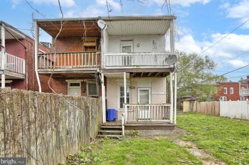 627 Oxford St, Harrisburg PA  17110-2521 exterior