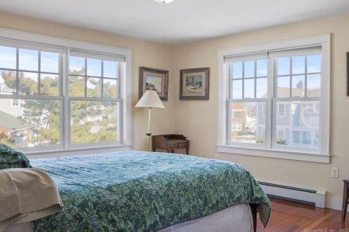 112 Atlantic Ave, Groton CT 06340-8803 exterior