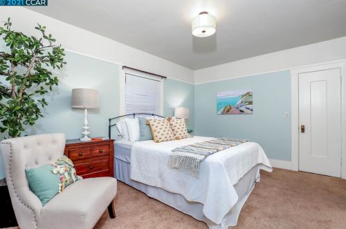 4171 Howe St, Oakland CA  94611-5117 exterior