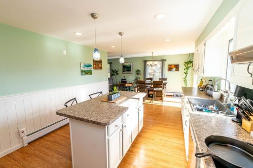 648 Quincy Rd, Ellsworth NH  03266-3520 exterior