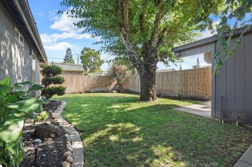 520 Falls Ave, Lodi CA  95240-1018 exterior