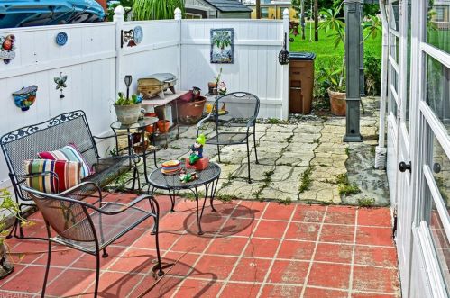 1125 Broad St, Lehigh Acres FL  33936-6521 exterior