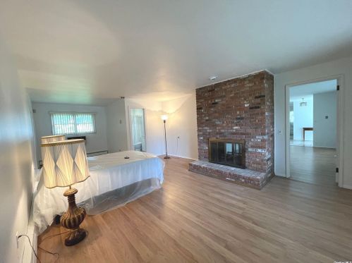 338 Wicks Ave, Babylon NY  11703-1511 exterior