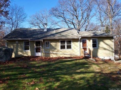 55 Columbus Ave, Tompkins Corners, NY 10579-2137
