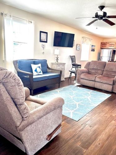 1111 Ocean Dr, Green Lake TX  77979-5986 exterior