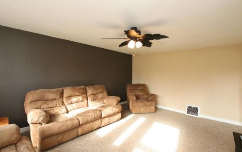 208 Charlton St, Beaver Dam, WI 53916-1964