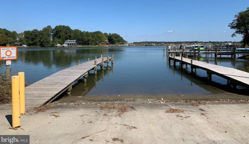 464 Cabin Point Dr, Montross VA  22520-4075 exterior
