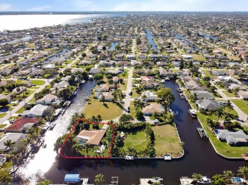 2511 20th Ave, Cape Coral, FL 33904-3226