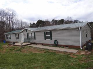 1055 Pearl Ct, Randleman, NC 27317-8208