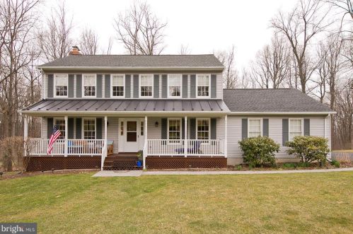 3011 Freezeland Rd, Linden, VA 22642-5303