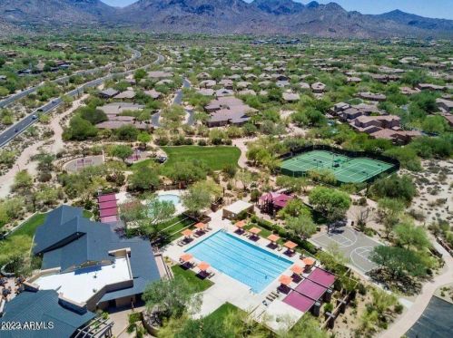 17805 93 Way, Scottsdale AZ  85260-2860 exterior