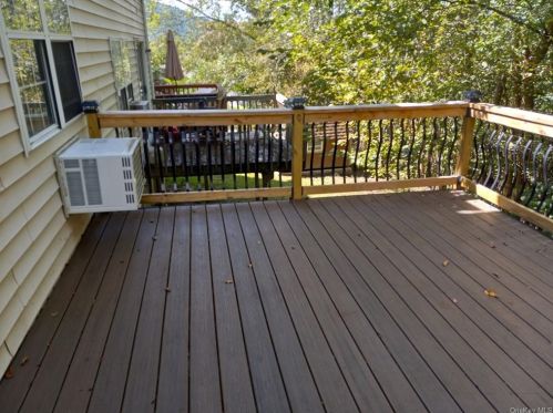 19 Franklin Pl, Washingtonville NY  10992-1354 exterior