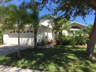 594 Willow Ct, Sebastian, FL 32958-3934