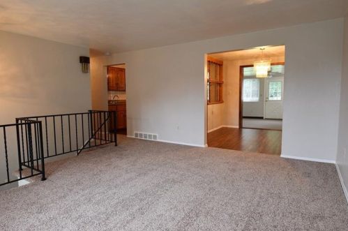 736 Sara Ln, Verona, PA 15147-2637