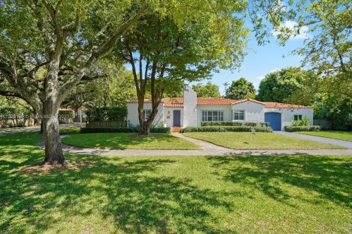490 102nd St, Miami, FL 33138-2453
