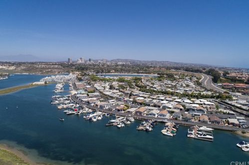 1 Saratoga, Newport Beach CA  92660-6152 exterior