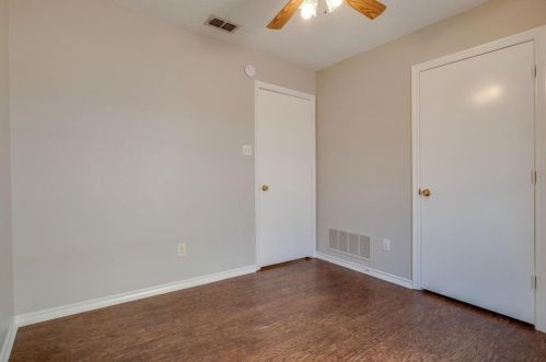 1913 Lee Dr, Denton TX  76209-4789 exterior