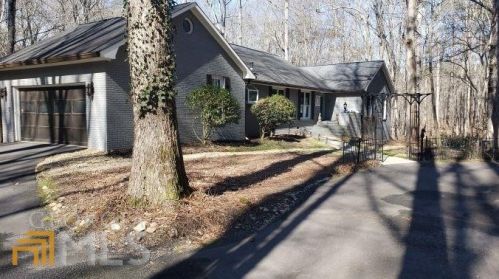 100 Dawn Dr, Fayetteville, GA 30215-2612