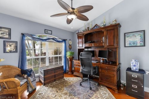 3713 2nd St, Cape Coral, FL 33991-7625