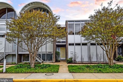 359 O St, Washington, DC 20024-2901