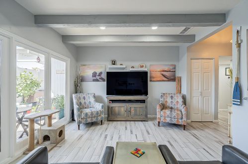 1643 Borghese Pl, Phoenix, AZ 85016-1011