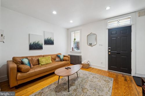 1009 Leithgow St, Philadelphia PA  19123-1420 exterior