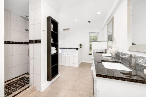 2500 County Barn Rd, Naples FL  34112-7416 exterior