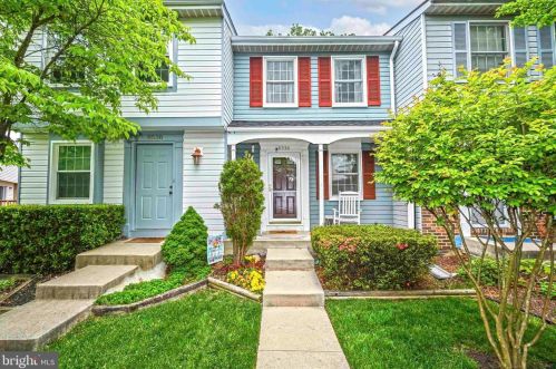 8536 Blue Rock Ln, Lorton, VA 22079-3063