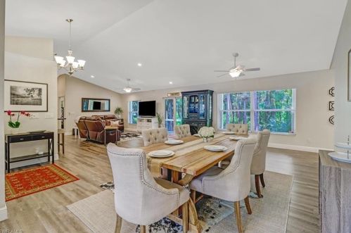 255 Turnbury Way, Naples, FL 34110-1383